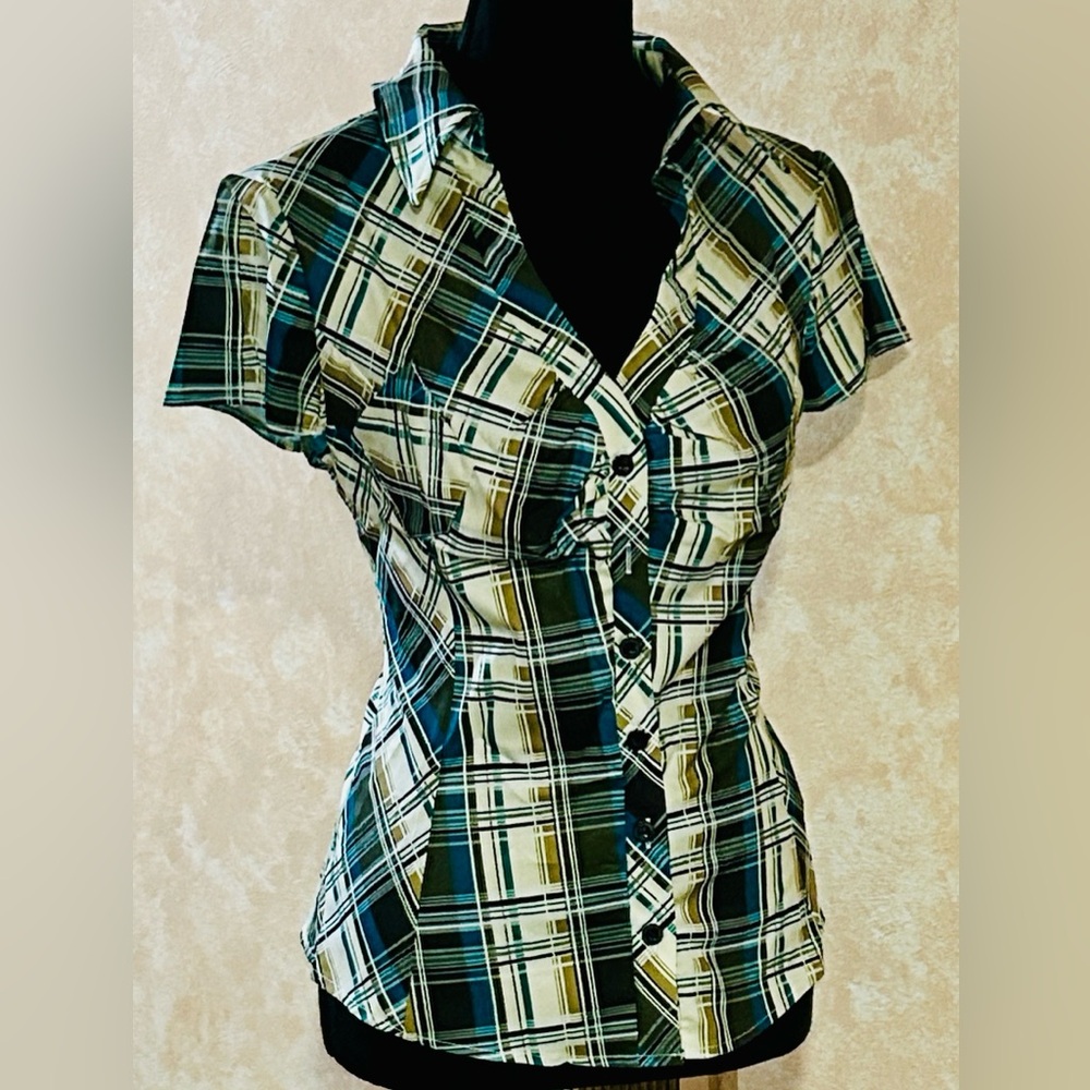 Short Sleeve Plaid Ruffle Button-Up Blouse - Picture 10 of 16